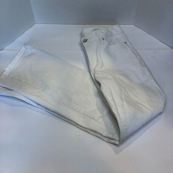 Lilly Pulitzer Denim - Lilly Pulitzer Babe Boot Cut white jeans size 6